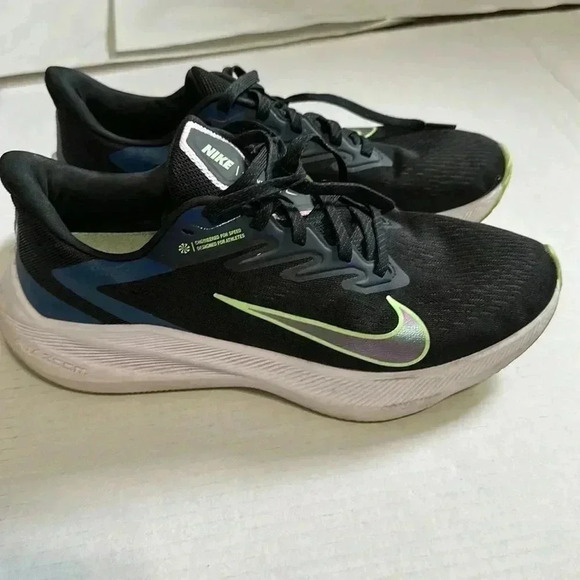 Nike Zoom Winflo Running shoes womens size 10 black/blue/green - Picture 1 of 7